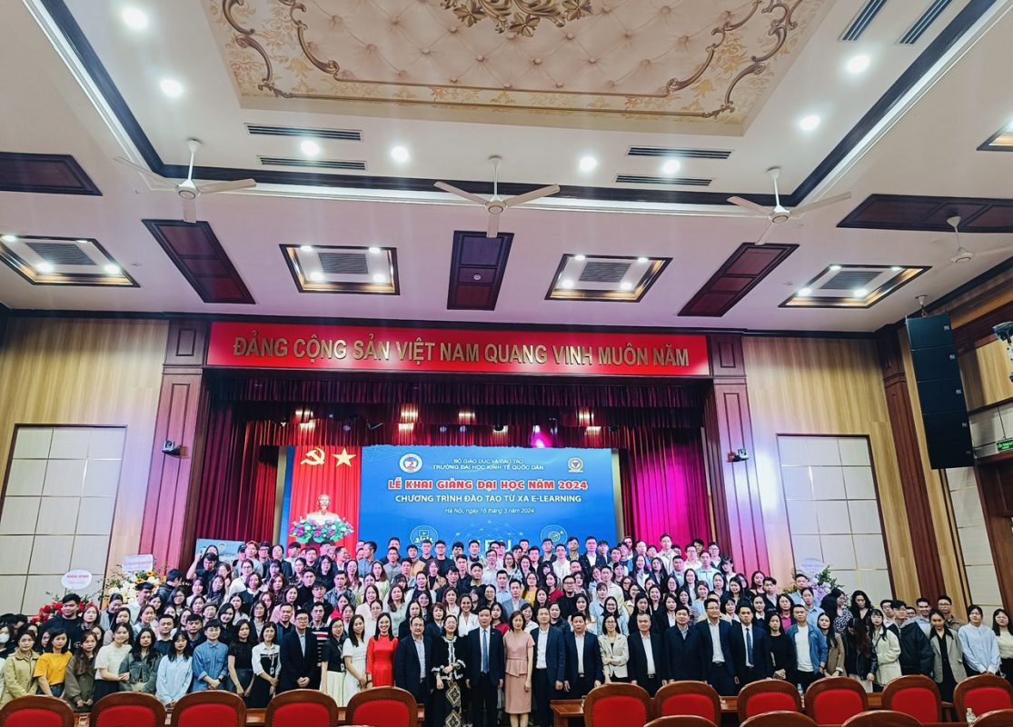 Lễ khai giảng chương trình đào tạo cử nhân NEU - ELEARNING