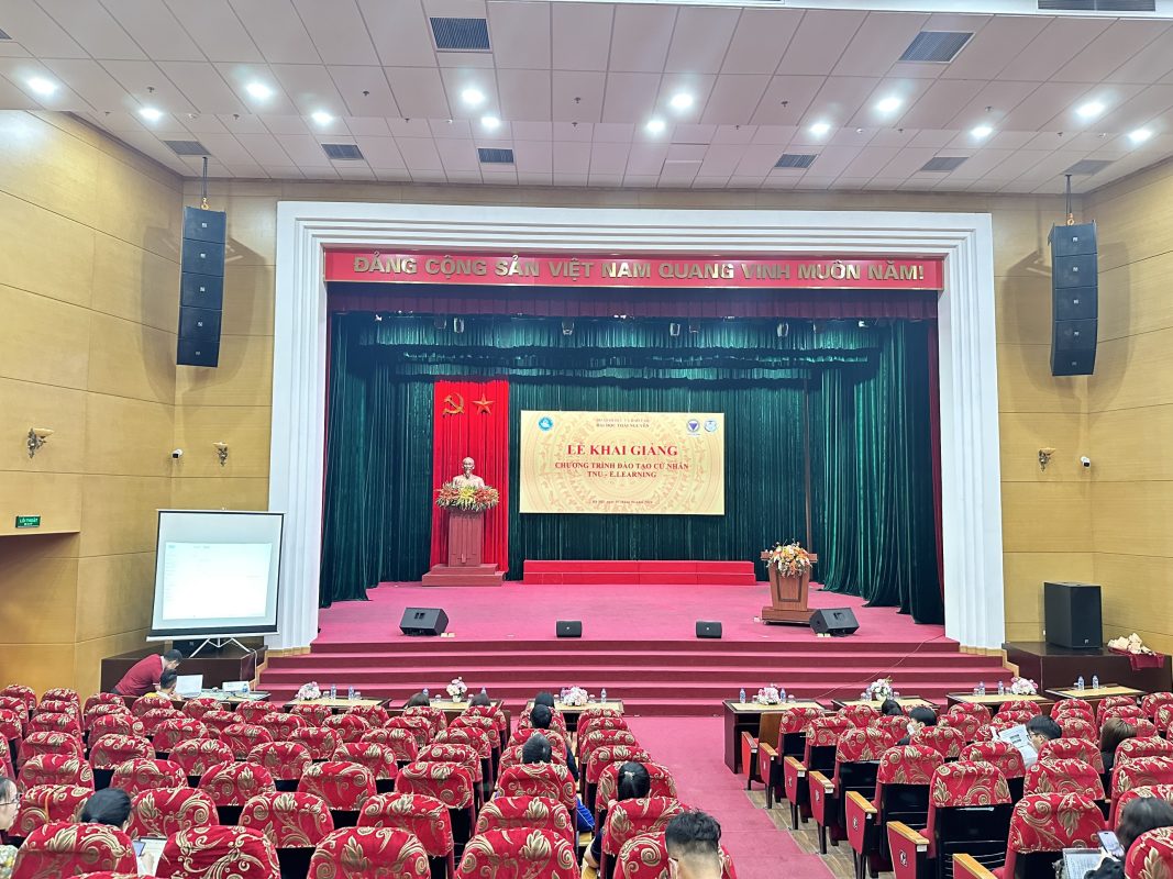 Lễ khai giảng chương trình đào tạo cử nhân trực tuyến - Đại Học Thái Nguyên