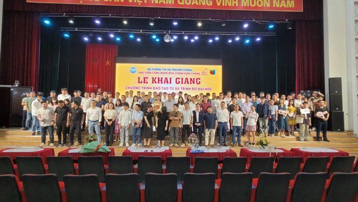 Lễ khai giảng đợt II - Ptit