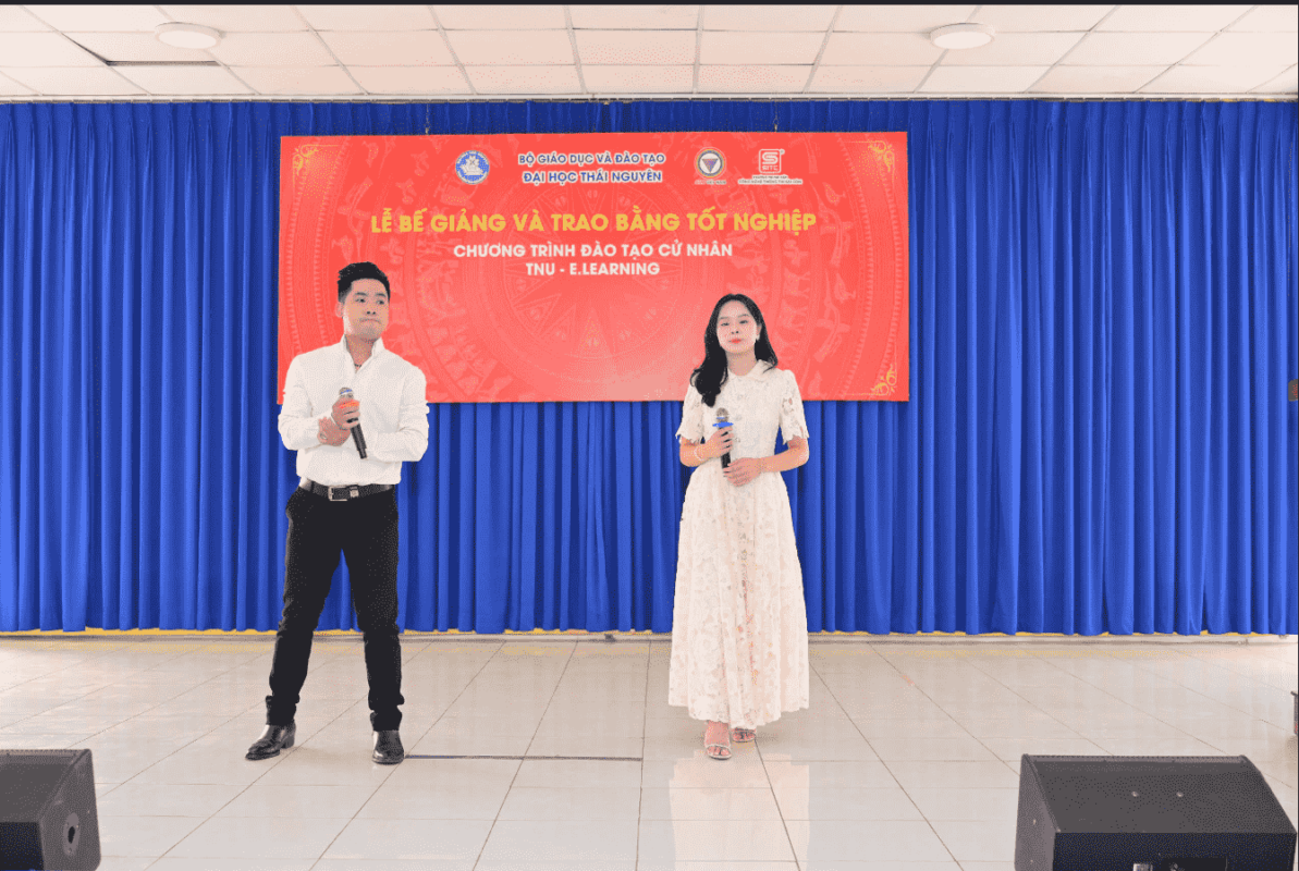 Văn nghệ sôi động