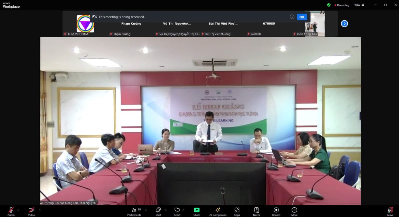 Lãnh đạo Trường Đại Học Nông Lâm Thái Nguyên phát biểu