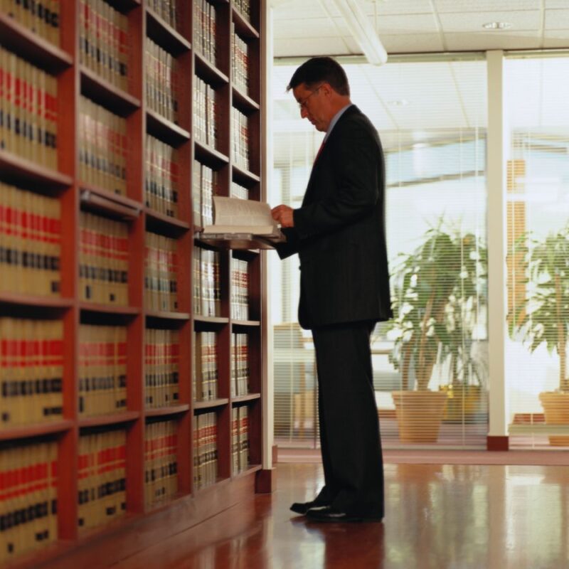 Luật kinh tế - Trường Đại Học Lao Động - Xã Hội